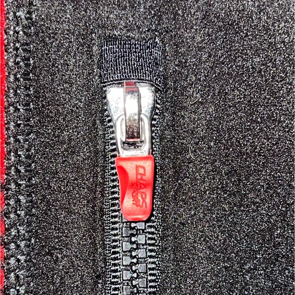 ❤️🖤Chaps Sport Buffalo Plaid fleece vest with long mock neck. Size Large.🖤❤️ - Picture 4 of 10